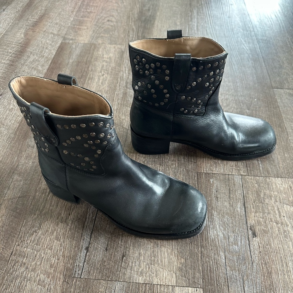 Free People Black Leather Ankle Boots with Grommets Size 9.5